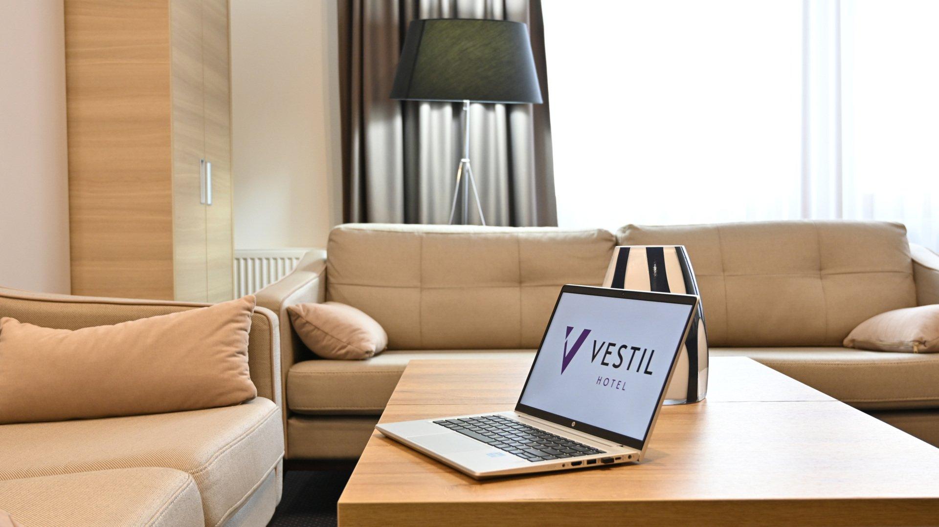 Vestil Hotel Piotrków Trybunalski Exterior foto