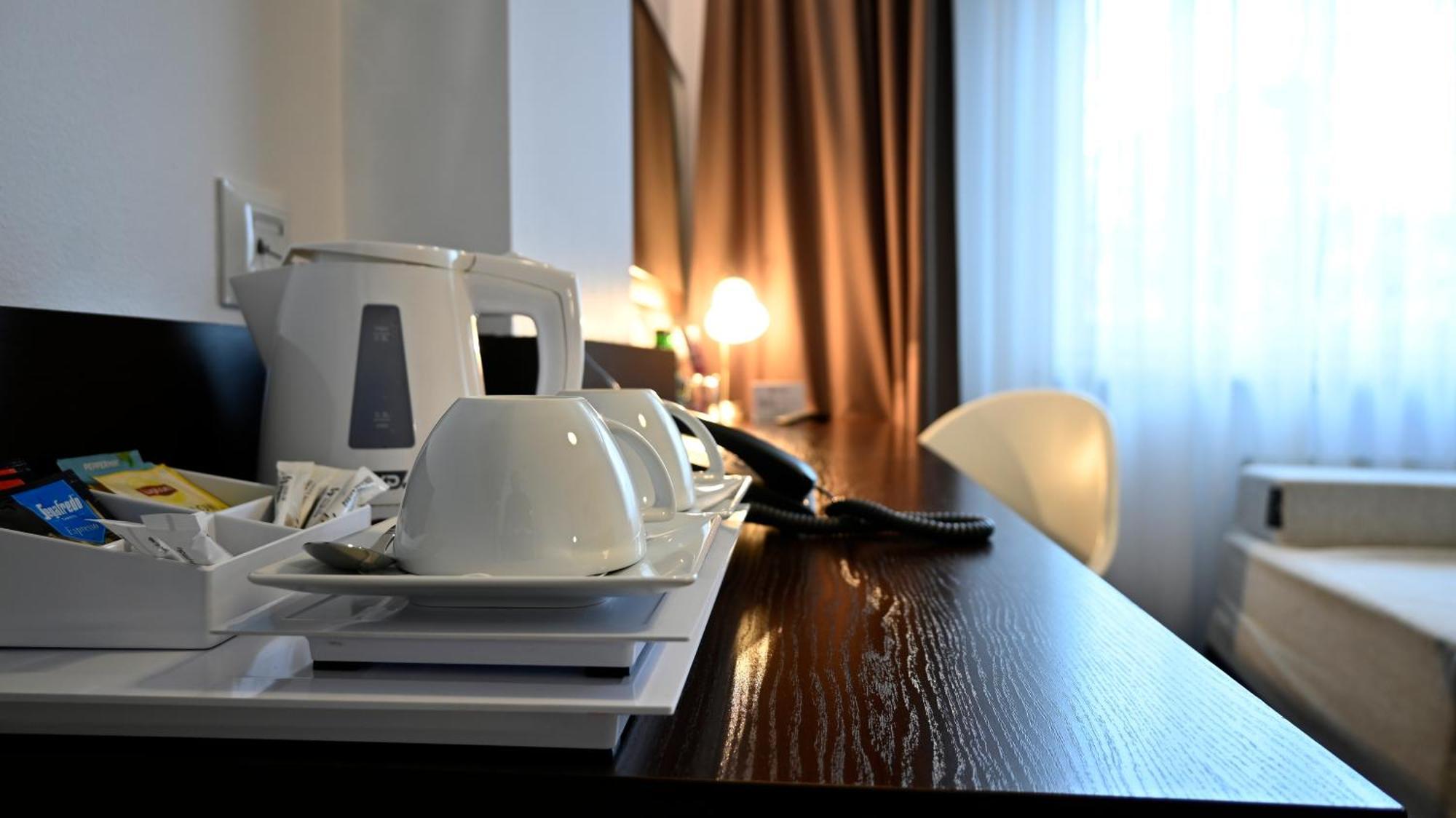 Vestil Hotel Piotrków Trybunalski Exterior foto